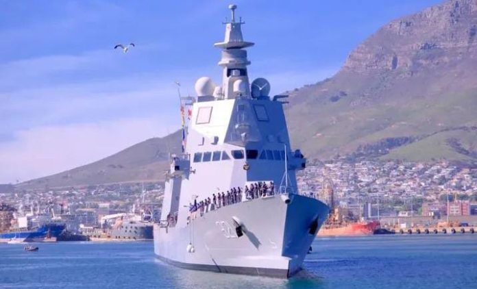 FOTO: KRI Prabu Siliwangi-321 melaksanakan port visit sebagai bagian dari rangkaian Operasi Penyeberangan Jala Raksa-26 di Cape Town, Afrika Selatan, Selasa (4/3/2026). (Dok Puspen TNI)