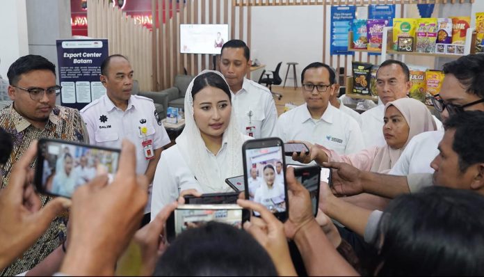 FOTO: Wakil Menteri Perdagangan, Dyah Roro Esti usai melakukan kunjungan ke Export Center Batam, Batam, Kepulauan Riau, Senin 9 Maret 2026. (Dok Kementan)