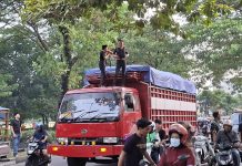 Buah MBG “Busuk” 4 Aliansi Gelar Aksi Unras di Depan SPPG Tamalanrea Indah, Desak Presiden Tutup Permanen FOTO: 4 aliansi mendatangi kantor Satuan Pelayanan Pemenuhan Gizi (SPPG) Kota Makassar, Tamalanrea Indah di Jalan Perintis Kemerdekaan menggelar aksi unjuk rasa. Selasa (10/3/2026)