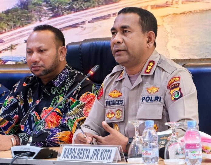 FOTO: Kapolresta Jayapura Kota Kombes Pol Fredrickus W. A. Maclarimboen, S.I.K., M.H., CPHR, (Dok Humas Polresta Jayapura)