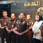 Kasipenkum Kejati Sulsel Benarkan 2 Bupati, 1 Wabup dan Ketua Partai Diperiksa Kasus Dugaan Korupsi Bibit Nanas FOTO: Kepala Kejaksaan (Kajati) Sulsel Didik Farkhan Alsyahdi dalam keterangan persnya Senin malam( 9/3/2026) di kantor Kejaksaan Tinggi Sulawesi Selatan. (LN)