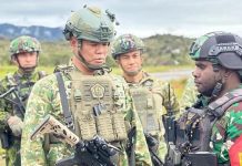 Wakil Panglima TNI Tinjau Pembangunan PDTG Sinak Bandara di Papua FOTO: Wapang TNI Melaksanakan Kunjungan Kerja Tinjau Langsung Pembangunan PDTG Sinak Bandara, dan Sistem Dorlog Drone DJI FlyCart 30 di Distrik Sinak Kabupaten Puncak, Papua. (puspen TNI).