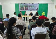 Dukung Polri Objektif Dan Profesional, Ungkap Kasus Andrie Yunus FOTO: Focus Group Discussion (FGD) bertema "Aparat Negara Harus Menjamin Demokrasi dan Keselamatan Rakyat", Selasa (17/3) di Sekretariat Badko HMI Sumut Jalan Adinegoro Nomor 15, Medan.
