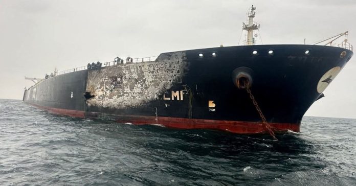 FOTO: Kapal tengker saat lego jangkar di perairan selat Hormuz.(Dok Reuters)