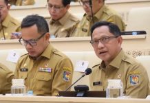 Selalu Rugi: Mendagri Siapkan UU Khusus BUMD, Tito: Diawasi Langsung Dirjen Kemendagri FOTO: Menteri Dalam Negeri Tito Karnavian rapat kerja bersama Komisi II DPR RI. (Dok Kemendagri)