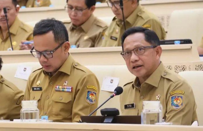 FOTO: Menteri Dalam Negeri Tito Karnavian rapat kerja bersama Komisi II DPR RI. (Dok Kemendagri)