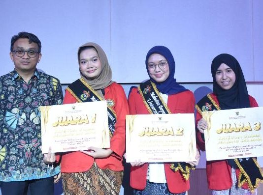 Penganugerahan Mahasiswa Berprestasi Unhas 2026, Dorong Generasi Unggul Berdampak FOTO: Universitas Hasanuddin menggelar Penganugerahan Mahasiswa Berprestasi (Pilmapres) tahun 2026 pada Kamis, 2 April 2026, yang berlangsung di Arsjad Rasjid Lecture Theatre.