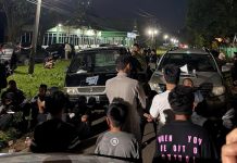 Pesantren Darul Istiqamah Maros Tutup Jalan Umum, Pesta Pernikahan Warga Terancam Batal FOTO: Penutupan akses jalan menuju Pesantren Darul Istiqamah sejak Kamis, 2 April, terus memperburuk situasi bagi pihak keluarga yang sedang mempersiapkan pernikahan. (ist)