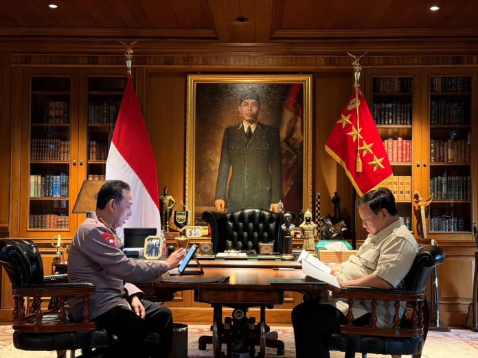 FOTO: Presiden Prabowo Subianto memanggil Kapolri Jenderal Polisi Listyo Sigit Prabowo di kediaman Hambalang, Jumat, 24 April 2026. (Dok. Seskab) 
