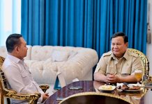Dudung Abdurachman Jabat Kepala Staf Presiden Gantikan Qodari FOTO: Presiden Prabowo saat memanggil Jenderal TNI (Purn) Dudung Abdurachman di Istana Merdeka, Jakarta, pada Selasa, 21 April 2026. (Dok Seskab)