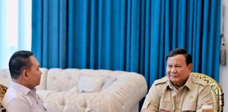 Dudung Abdurachman Jabat Kepala Staf Presiden Gantikan Qodari FOTO: Presiden Prabowo saat memanggil Jenderal TNI (Purn) Dudung Abdurachman di Istana Merdeka, Jakarta, pada Selasa, 21 April 2026. (Dok Seskab)