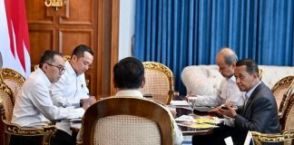 Presiden Prabowo Panggil Menteri ESDM, Pastikan Stabilitas Energi Nasional di Tengah Geopolitik Global FOTO: Presiden Prabowo Subianto memanggil Menteri Energi dan Sumber Daya Mineral (ESDM) Bahlil Lahadalia di Istana Merdeka, Jakarta, Senin (27/04/2026). (Sumber: BPMI Setpres)