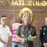 Tim Tabur Kejagung dan Kejati Sulsel Ringkus DPO Tersangka Dugaan Korupsi IM di Apartemen FOTO: Wakil Kepala Kejaksaan Tinggi Sulawesi Selatan, Prihatin, saat menggelar keterangan pers di terkait penangkapan IM (44) tersangka kasus dugaan korupsi penggunaan belanja hibah uang kepada Asosiasi Perusahaan Perjalanan Wisata Indonesia (ASITA) dari Dinas Pariwisata Provinsi Kalimantan Utara tahun anggaran 2021. Rabu (22/04/2026).