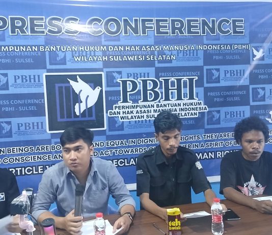 PBHI Sulsel Kecam Teror dan Intimidasi Terhadap Aktivis GRD FOTO: Perhimpunan Bantuan Hukum dan Hak Asasi Manusia Indonesia (PBHI) Sulawesi Selatan saat menggelar keterangan pers di Makassar. Kamis, (16/4)