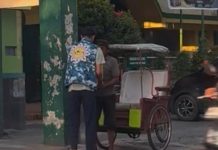 Pasca Jeda Lebaran, TRC AMPI Sulsel Kembali Hadir Lewat “Grebek Jumat” di Kota Makassar FOTO: Tim Reaksi Cepat (TRC) AMPI Sulawesi Selatan kembali mengaktifkan kegiatan rutinnya bertajuk “Gerebek Jum’at” setelah jeda selama momentum Idulfitri.