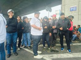 Bela JK, Laskar Garuda Indonesia Bersatu Bakal Laporkan Akun YouTuber Nusantara FOTO: Mukram (Kemeja Putih), Ketua Laskar Garuda Indonesia.