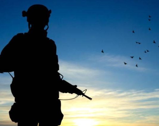 Normalisasi Militer di Kampus: Ancaman Serius bagi Kebebasan Akademik FOTO: Ilustrasi Militer (by iStock)