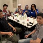 Gelombang Protes Mahasiswa: Anggaran Fantastik Pemprov Kaltim Picu Krisis Kepercayaan Publik FOTO: Aliansi EAST Borneo Bersatu. Sejumlah organisasi daerah seperti HIPMA-KT Cabang Makassar, Mahasiswa asal Berau, serta lembaga mahasiswa asal Paser di Makassar.