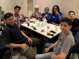 Gelombang Protes Mahasiswa: Anggaran Fantastik Pemprov Kaltim Picu Krisis Kepercayaan Publik FOTO: Aliansi EAST Borneo Bersatu. Sejumlah organisasi daerah seperti HIPMA-KT Cabang Makassar, Mahasiswa asal Berau, serta lembaga mahasiswa asal Paser di Makassar.