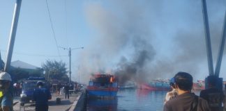 Kebakaran Kapal di Pelabuhan Mayangan, Api Hanguskan Gracias tanpa Korban Jiwa Img 20260420 Wa0067