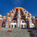 Gaji Marbot Masjid 99 Kubah CPI Makassar Capai Rp 37 Juta? FOTO: Masjid 99 Kubah di Jl. H. Bau No.36, Kunjung Mae, Kec. Mariso, Kota Makassar, Sulawesi Selatan. (Dok via Google)