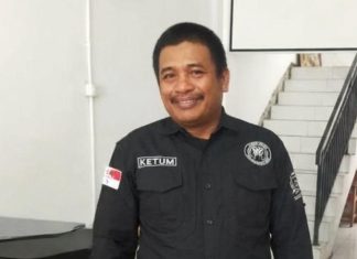 Ketum Semut Hitam Indonesia Apresiasi Kinerja Kabid Propam Polda Sulsel: Tegas dan Disiplin FOTO: Ketua Umum Organisasi Masyarakat ( Ketum Ormas) Semut Hitam Indonesia, Syarifuddin.