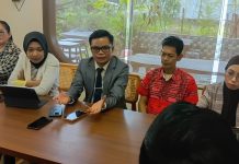 Yayasan Bajiminasa Digugat, Diduga Abaikan Kesepakatan Pendiri FOTO: Dr. Hardodi, SH, MH, CLA, Ilham Amiruddin kuasa hukum ahli waris pendiri Yayasan Pendidikan Bajiminasa saat memberikan keterangan pers di Makassar. (Istimewa)