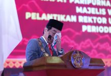 Menakhodai Kembali Unhas, Prof. JJ Siapkan Lompatan Global 2026–2030 FOTO: Prof. Dr. Ir. Jamaluddin Jompa, M.Sc. dilantik sebagai Rektor Unhas untuk periode kedua masa bakti 2026–2030, Senin (27/4).