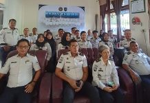 Pegawai Bapas Kendari Ikuti Tasyakuran Hari Bakti Pemasyarakatan ke-62 secara Virtual FOTO: Pegawai Balai Pemasyarakatan (Bapas) Kelas II Kendari mengikuti kegiatan Tasyakuran Hari Bakti Pemasyarakatan (HBP) ke-62 Tahun 2026 melalui zoom meeting di aula Bapas Kelas II Kendari, Senin tanggal 27 April 2026.