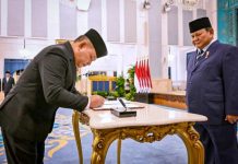 Pimpin KSP, Dudung Buka Kanal Aduan Masyarakat 24 Jam FOTO: Presiden Prabowo Subianto usai melantik Jenderal (Purn) TNI Dudung Abdurachman di Istana Negara, Jakarta, Senin (27/4/2026). (Dok. Seskab)