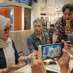 Eks Pimpinan DPRD Sulsel Tak Mengetahui Pengadaan Nanas Rp60 Miliar, KOPEL Sulawesi: Ada Kesan Pembiaran FOTO: Ketua DPRD Sulsel periode 2020-2024, Andi Ina Kartika Sari memberikan keterangan pers usai diperiksa penyidik pada kejaksaan tinggi sulawesi selatan. Jumat, (24/4/2026). (LN)