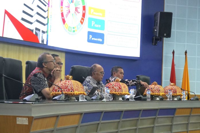 FOTO: Universitas Hasanuddin (Unhas) menggelar Sosialisasi SDGs Unhas 2026 dalam rangka Peningkatan Pemahaman dan Implementasi Pembangunan Berkelanjutan di Ruang Senat Gedung Rektorat Unhas, Selasa (28/4).  