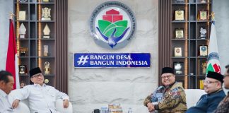 LDII Temui Menteri Desa PDT, Ajukan 8 Desa Binaan Tematik untuk Percepatan Pembangunan Desa FOTO: Ketua Umum DPP LDII, Dody Taufiq Wijaya dalam pertemuan dengan Menteri Desa Pembangunan Daerah Tertinggal, dan Transmigrasi (Mendes PDT), Yandri Susanto pada Senin, (27/4/2026).