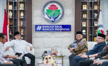 LDII Temui Menteri Desa PDT, Ajukan 8 Desa Binaan Tematik untuk Percepatan Pembangunan Desa FOTO: Ketua Umum DPP LDII, Dody Taufiq Wijaya dalam pertemuan dengan Menteri Desa Pembangunan Daerah Tertinggal, dan Transmigrasi (Mendes PDT), Yandri Susanto pada Senin, (27/4/2026).