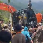 Bentrok Satpol PP dengan Petani di Lutim Dikritik, Bupati Dinilai Membiarkan Tindakan Represif FOTO: Bentrok antara Satuan Polisi Pamong Praja (Satpol PP) Kabupaten Luwu Timur (Lutim) dan petani Desa Harapan pada Rabu (29/4/2026)