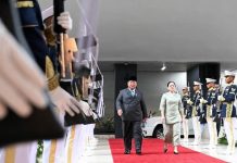 Presiden Prabowo Tiba di Gedung DPR RI Sampaikan Pidato Kerangka Ekonomi Makro dan Pokok Kebijakan Fiskal RAPBN 2027 FOTO: Ketua DPR RI Puan Maharani saat menerima kedatangan Presiden Prabowo Subianto untuk menyampaikan pidato pada Rapat Paripurna DPR RI ke-19 Masa Persidangan V Tahun Sidang 2025–2026. (Sumber: BPMI Setpres)