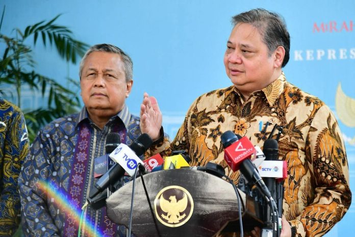 FOTO: Menteri Koordinator (Menko) Bidang Perekonomian, Airlangga Hartarto saat memberikan keterangan pers pada kesempatan lainnya. (Dok Seskab)