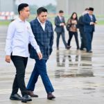 Sujiwo Tedjo Sebut Kedudukan Teddy Setara Perdana Menteri FOTO: Wakil Presiden RI, Gibran Rakabuming Raka dan Sekertaris Kabinet Teddy Indra Wijaya. (Dok Seskab)