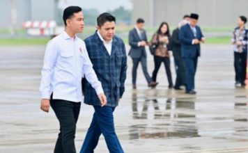 Sujiwo Tedjo Sebut Kedudukan Teddy Setara Perdana Menteri FOTO: Wakil Presiden RI, Gibran Rakabuming Raka dan Sekertaris Kabinet Teddy Indra Wijaya. (Dok Seskab)