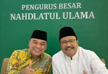 Gus Ipul Pastikan Tak Mencalonkan Diri Jadi Ketua Umum PBNU FOTO: Yusuf atau Gus Ipul paling kanan. (Dok via Facebook)