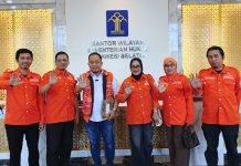 Sah! Partai Gerakan Rakyat Sulsel Resmi Kantongi SKT Kanwil Kemenkum Sulsel FOTO: Dewan Pimpinan Wilayah (DPW) Partai Gerakan Rakyat (PGR) Sulawesi Selatan resmi mengantongi Surat Keterangan Terdaftar (SKT) dari Kantor Wilayah Kementerian Hukum Provinsi Sulawesi Selatan, Selasa (5/5/2026).