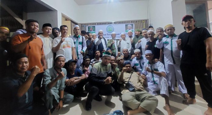 FOTO: Silahturahmi Front Persaudaraan Islam (FPI) Sulawesi Selatan di kediaman Habib Muhsin di Kecamatan Panakukang, Kota Makassar, Selasa malam (5/5/2026). 