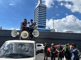 Dari Dugaan Korupsi hingga Konflik Agraria, HMPLT Bawa Tiga Tuntutan ke Kejati dan Polda Sulsel FOTO: Himpunan Mahasiswa Penyelamat Luwu Timur menggelar aksi demonstrasi di Kejaksaan Tinggi Sulawesi Selatan dan Kepolisian Daerah Sulawesi Selatan, Kamis (7/5/2026) siang..