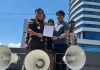 Polemik Lahan PT IHIP di Luwu Timur Memanas, Kejati Sulsel Keluarkan Tiga Rekomendasi FOTO: Kasipenkum Kejati Sulsel, Soetarmi, saat menerima aspirasi massa aksi mahasiswa di depan kantor Kejati Sulsel, Makassar, Kamis (7/5/2026).
