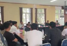 Gedung DPRD Lutra Tercoreng, Aktivis Pengkritik Mafia BBM Dikeroyok Diduga Orang Suruhan SPBU FOTO: Suasana RDP soal Dugaan Mafia BBM di Rang Komisi DPRD Lutra sebelum terjadi keributan, Masamba (11/06)**