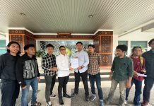 Aksi HMPLT di BPK Sulsel Tuntut Transparansi Audit Keuangan Daerah Luwu Timur FOTO: Himpunan Mahasiswa Penyelamat Luwu Timur (HMPLT) kembali menggelar aksi demonstrasi lanjutan di Kota Makassar dengan menyasar Kantor Badan Pemeriksa Keuangan (BPK) RI Perwakilan Sulawesi Selatan, Jalan AP Pettarani, Selasa (12/5/2026).