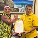 Dari Konsolidasi Internal Golkar Sulsel, Jubir K21: Usulkan Appi Calon Ketua DPD I, Muhidin: Ketum Maunya Aklamasi FOTO: Ketua DPD II Golkar Maros, Suhartina Bohari saat memberikan dukungan ke Munafri Arifuddin sebagai calon Ketua DPD I Golkar Sulsel. (Dok via google)