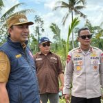 Wujudkan Program Ketahanan Pangan Presiden, Komandan Batalyon D Pelopor Brimob Polda Sulsel Dampingi Bupati Lutra Tanam Perdana CSR FOTO: Bupati Luwu Utara, Andi Abdullah Rahim didampingi Komandan Batalyon D Pelopor Brimob Polda Sulsel, Kompol Laode Rusli, melaksanakan kegiatan tanam perdana di lahan Cetak Sawah Rakyat (CSR) berlangsung di Desa Pombakka, Kecamatan Malangke Barat, Kabupaten Luwu Utara, Sulawesi Selatan (Sulsel). Selasa, 19 Mei 2026. (Istimewa)