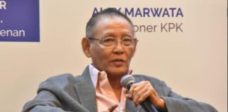 Guru Besar ini Mengaku Menyesal Memasukkan Unsur Kerugian Negara ke Dalam UU Tipikor FOTO: Guru Besar Hukum Universitas Padjadjaran Romli Atmasasmita. (Dok via Hidayatullah.com)