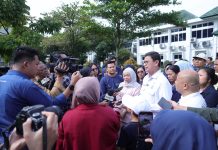 BPOM Luruskan Informasi Viral, PerBPOM 5/2026 Tidak Mengatur Penempatan Apoteker di Ritel Modern, Taruna Ikrar : Itu Hoax FOTO: Kepala Badan Pengawas Obat dan Makanan Republik Indonesia (BPOM RI), Taruna Ikrar, saat memberikan keterangan pers. (Dok.BPOM Pusat)